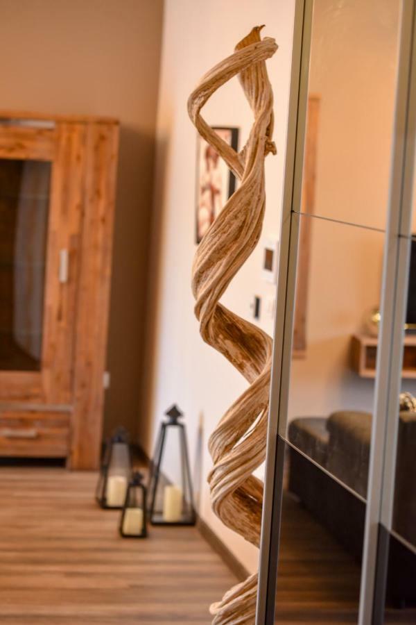 Wood Central Apartment Timisoara Ngoại thất bức ảnh
